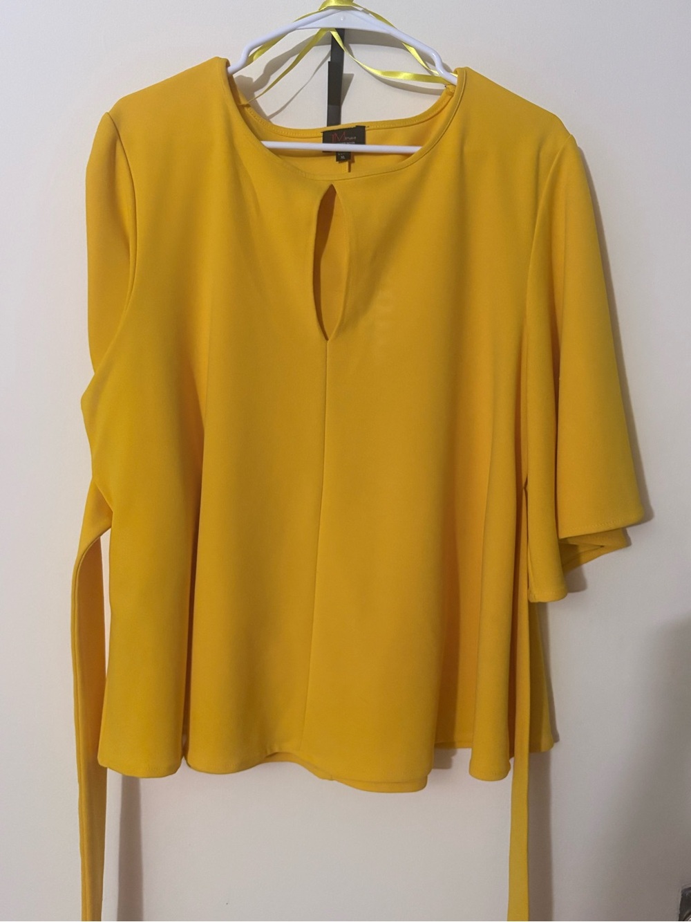 Yellow Keyhole Flutter Sleeve Blouse - Unbranded